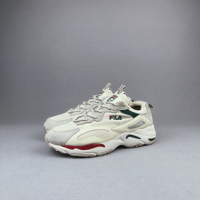 รองเท้ามือสอง FILA RAY TRACER ของแท้𝟭𝟬𝟬%  ▫️𝗦𝗶𝘇𝗲 : 42𝗲𝘂 | 27𝗰𝗺