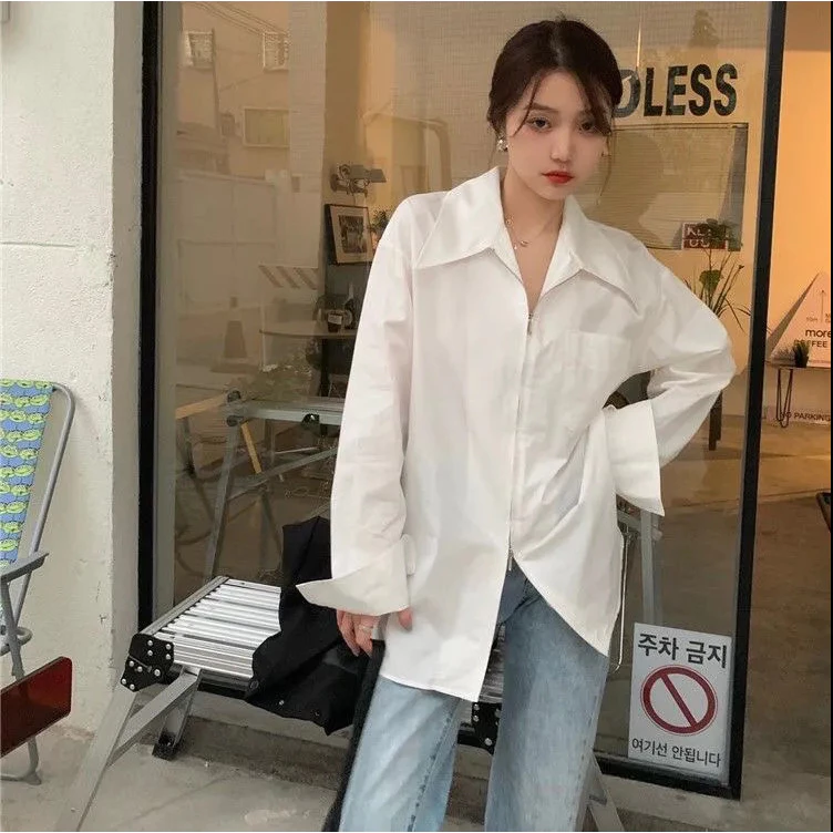 เสื้อเชิ้ตแขนยาวผู้หญิง Oversize เสื้อดีไซน์ใหม่มีซิปและคอปกขนาดใหญ่ เสื้อผ้าแฟชั่นโอเวอร์ไซส์เกาหลี ทรงหลวม ยาวปานกลาง thumbnail 7