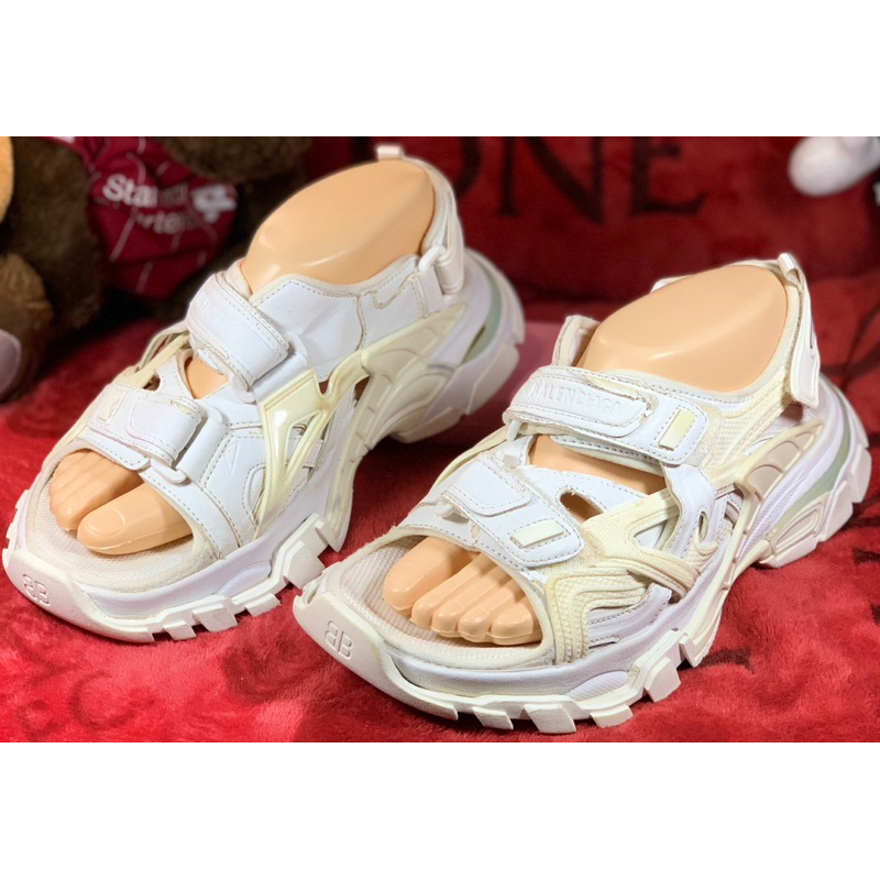 รองเท้ารัดส้น BALENCIAGA Track Sandals White  size 38 มือ2 แท้ ⛸️