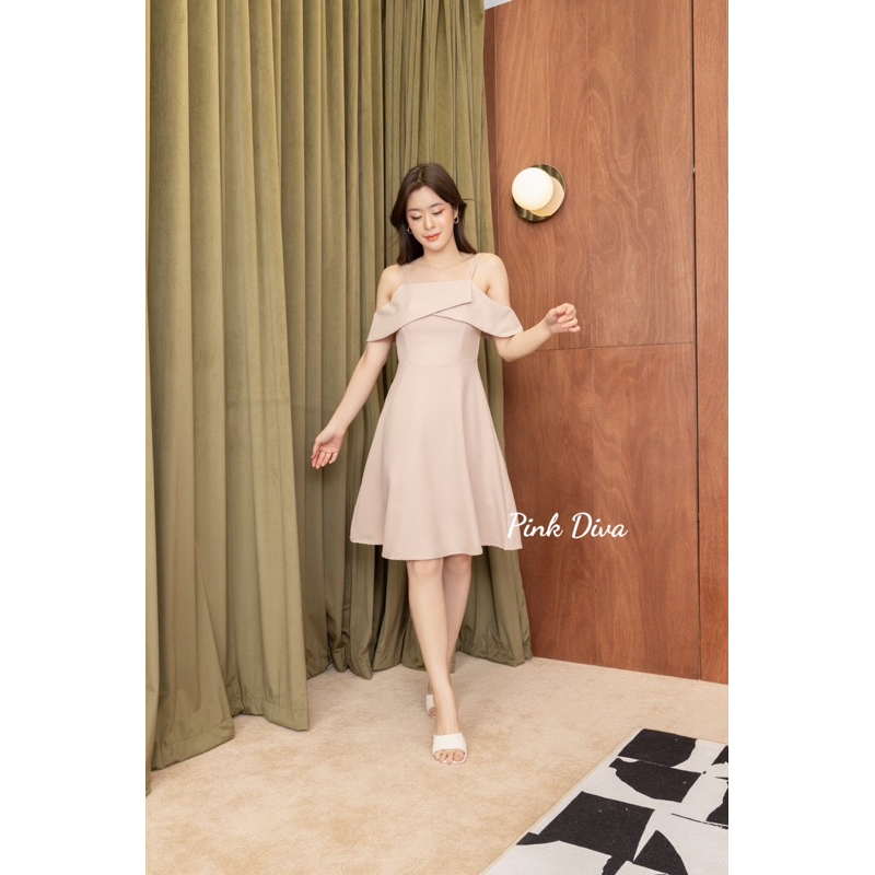 เดรสสายเดี่ยวโอบแขน Aureliedress #K90 เดรสงานหมั้น พรีเวดดิ้ง เพื่อนเจ้าสาว by Pink Diva