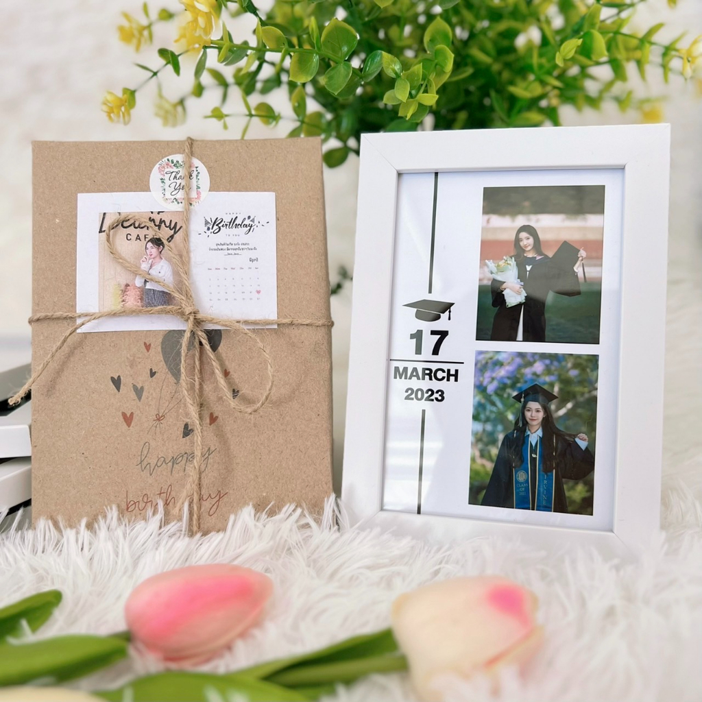 กรอบรูป+รูป (ขนาด 4×6นิ้ว)ออกแบบเองได้ ใส่ข้อความได้ ของขวัญไม่ซ้ำใคร วันเกิด วันครบรอบ วันปัจฉิม (ส่งเร็ว ภายใน2วัน)