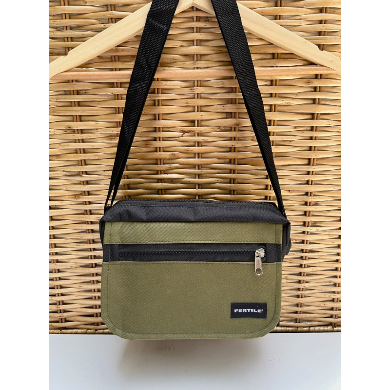 กระเป๋าสะพาย3ช่องซิป(No.012)