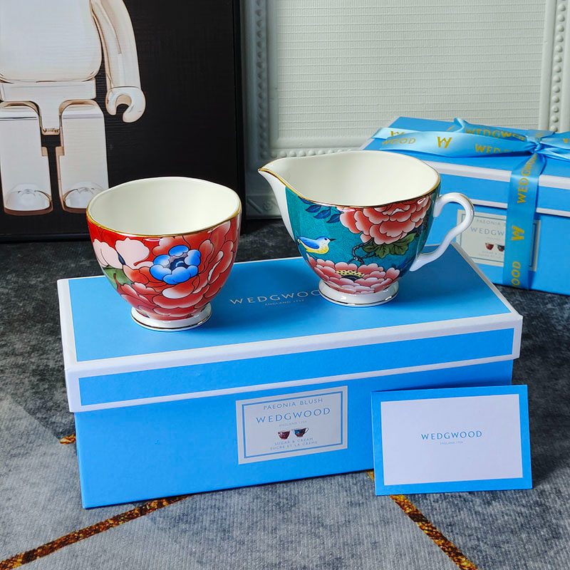 Wedgwood's Bright Red Peony Bone Porcelain Sugar Canister Milk Canister Coffee Sugar Canister Milk C