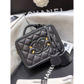 กระเป๋า  Chanel CC Filigree Vanity Case Bag(Vip)