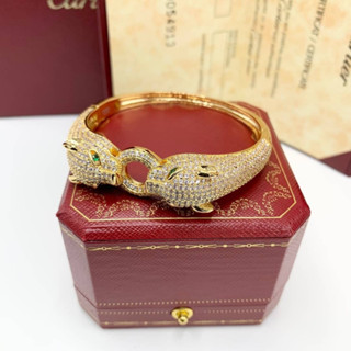 CARTIER DIAMOND ONYX PANTHERE CUFF BRACELET GOLD เครื่องประดับ กำไลข้อมือวง แบรนด์คาร์เทียร์