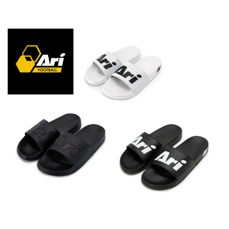 รองเท้าแตะแบบสวม แต่งด้วยโลโก้ Ari ARI SLIDE SANDALS ของแท้จากAri(ราคารวมบริการแล้ว)