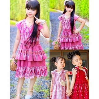 (nid) เดรสผ้าฝ้าย ระบายลูกไม้ ติดกระดุมมุกกรอบทองสวยหรู ชุดไทยเด็ก