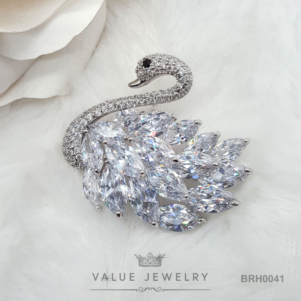 เข็มกลัด ฝังคริสตัลทรงเพชรมาคี หงส์ Swan ขนาดใหญ่ มี6สี BRH0041 BRH0043 BRH0044 BRH0045 BRH0046 ValueJewelry