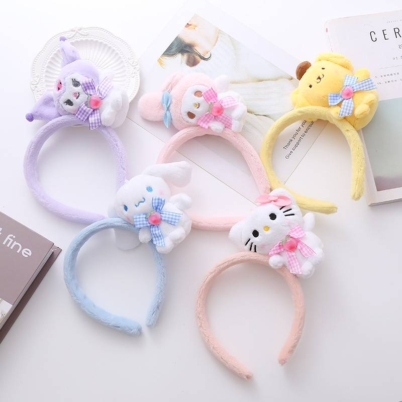 DBH-ที่คาดผม ที่คาดผมมาใหม่ขนนุ่ม ติดตุ๊กตาน้อนซานนิโอ้ พร้อมส่ง