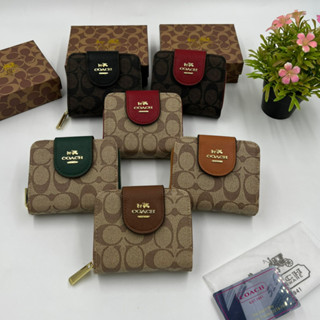 กระเป๋าตังค์ใบสั้น ผู้หญิง โคช สินค้าพร้อมส่ง พร้อมกล่องถุงผ้าการ์ด