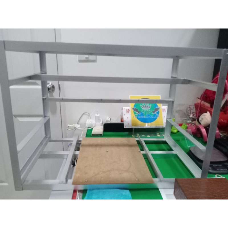 แท่นขุดบิทคอยน์ ริก เคส บิทคอยน์ 12 GPU บอร์ดวางล่างมือสองสภาพสวยงาม