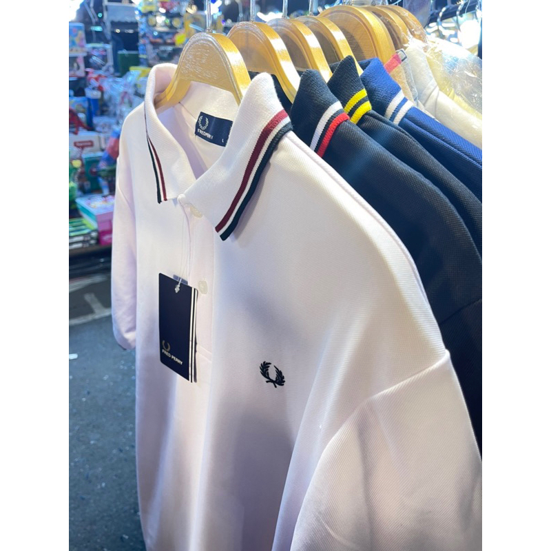 โปโลสีขาวงานป้ายขลิปเหมือนแท้