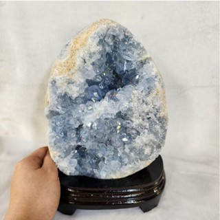 โพรงหินเซเลสไทต์ ผลึกหินเซเลสไทต์(Celestite)หรือหินเซเลสไทน์ สูง 25.5 ซม.กว้าง 15.5ซม.หนา 11.5ซม.น้ำหนัก 4.95 kg.