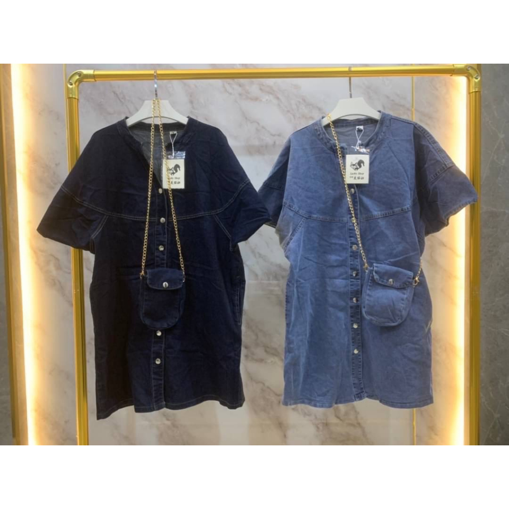 ชุดเดรสยีนส์ทรงOversize มาพร้อมกระเป๋าใช้งานได้จริง ทรงคอกลมกระดุมหน้า ลุคนี้พลาด มีให้เลือก 2 สีโดนๆ ราคา ถูกที่สุด ดีลบีเคเค แกลเลอรีภาพที่ 8