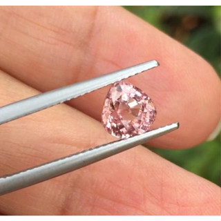 พลอยสปิเนล(Spinel) นน1.68กะรัต