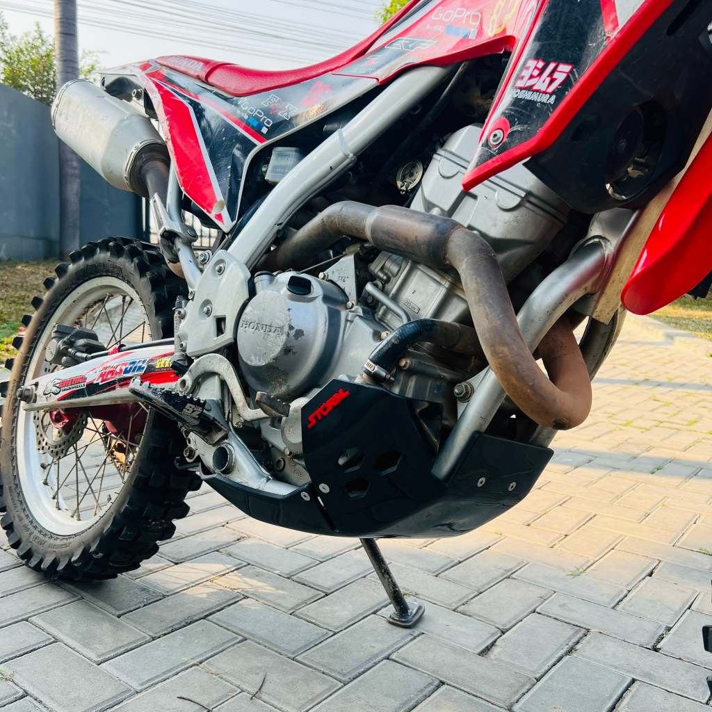 กันแคร้ง ครอบแคร้งเครื่อง การ์ดแคร้ง รถมอเตอร์ไซค์ รุ่น ฮอนด้า HONDA CRF250L ปี 2022 - 2023 สีดำ จำน