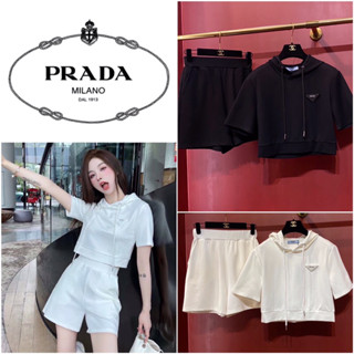 ชุดเซ็ต PRADA HOODED SHORT CROP SWEATER WITH SHORT PANTS