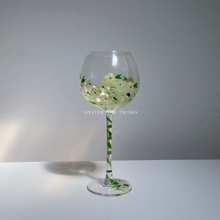 Daisy Wine glass hand paint | แก้วไวน์ลายดอกเดซี่ เพ้นท์มือ | Oyster and Things.