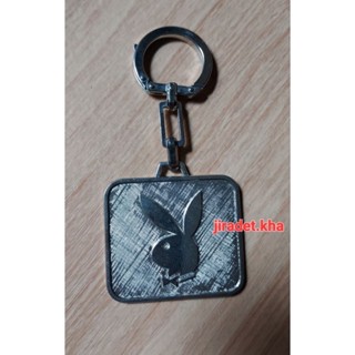 พวงกุญแจ RABBIT สินค้าคัดจากโกดังสินค้าญี่ปุ่น ขนาดกรอบสั่เหลี้ยม4×3.5 cm. ความยาวพวงกุญแจ 8 cm. ทำจากโลหะ ไม่ลอกไม่ดำ