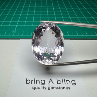 คุนไซต์ Kunzite  42.05 ct ขนาด 33x20x13.7 มม พลอยธรรมชาติ ไม่ผ่านการปรุงแต่ง สีชมพูหวานสวย ไฟเต็ม สะอาด