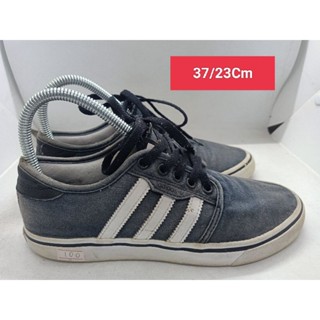 Adidas Size 37 ยาว 23 รองเท้ามือสอง ผู้หญิง ผู้ชาย ผ้าใบ แฟชั่น ทำงาน ลำลอง เดิน  เที่ยว วิ่ง ออกกำลังกาย