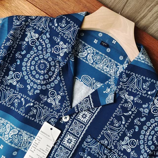 เสื้อเชิ้ตลายปาเต๊ะสุดชิค เหมาะกับทุกวัย เสื้อคู่รัก เสื้อครอบครัว ของต้องมี