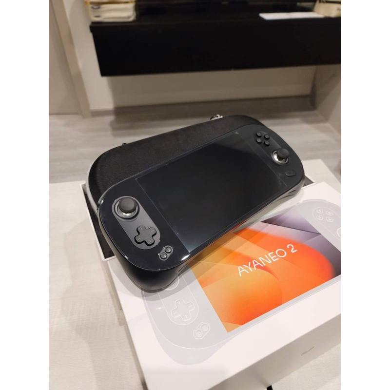 Ayaneo 2 AMD 6800U 16GB/1TB สีดำแถมกระเป๋า เครื่องเล่นเกมพกพาคอนโซล เล่นได้ทุกเกม
