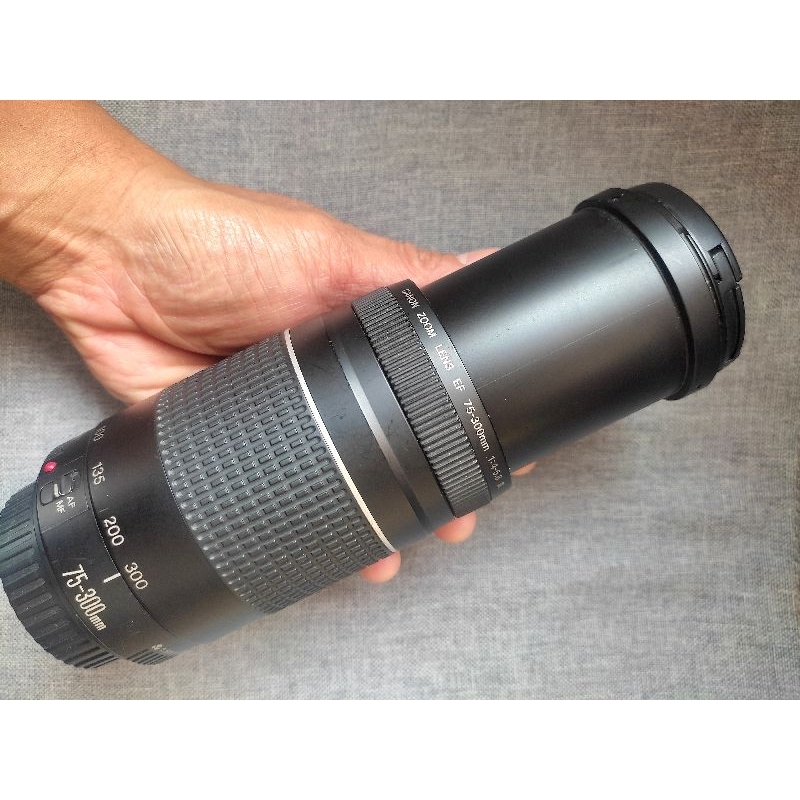 CANON EF 75-300 mm. F 4-5.6 III เลนส์ซูมกำลังขยายสูง คุณภาพเกินราคา สภาพ 95% หน้าเลนส์ใสกริบ