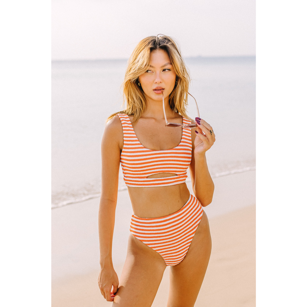 ชุดว่ายน้ำ Striped Bottom high waist(กางเกงเอวสูง) Swimsuit
