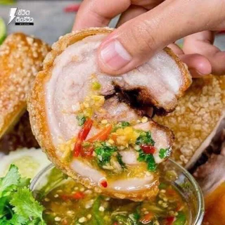 หมูกรอบชาชู(ถุงใส) CP 400 กรัม กรอบนอกนุ่มใน ‼️เบอร์โทรต้องติดต่อได้เท่านั้นนะคะ‼️