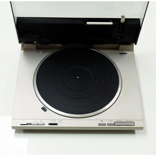 เครื่องเล่นแผ่นเสียง Technics SL-DL1