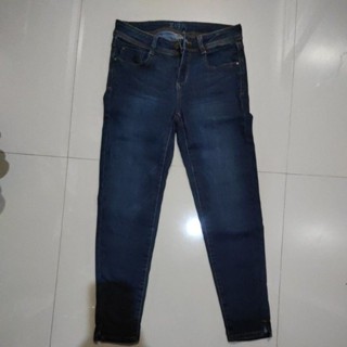 กางเกงยีนส์ zara basic denim dept. z1975 สียีนส์เข้ม size eur36 ไม่มีตำหนิ