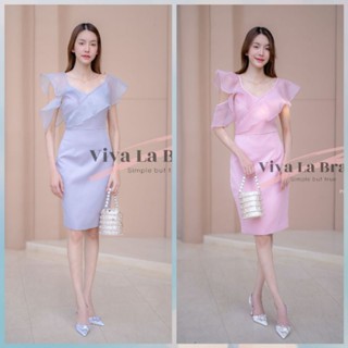 V207 ชุดเดรสสั้นสีพื้นเปิดไหล่ระบาย