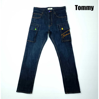 ยีนส์ Tommy เอว 32 ทรงคาร์โก้ ปัก Tommy สีเข้ม ผ้านุ่มยืดนิดๆ ขากระบอกเล็ก