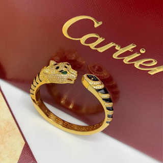 PANTHERE DE CARTIER BRACELETS เครื่องประดับ กำไลข้อมือวง แบรนด์คาร์เทียร์ รูปหัวเสือ ประดับเพชรคริสตัล