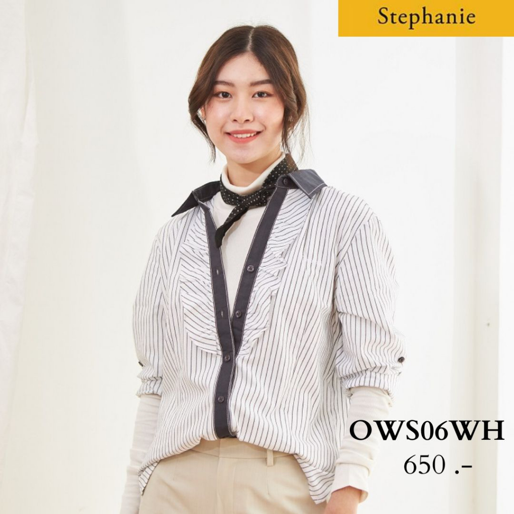 GSP Stephanie เสื้อมีปก แขนยาว ลายทางสีขาวสาบกระดุมและคอสีกลม มีระบายด้านหน้า (OWS06WH)