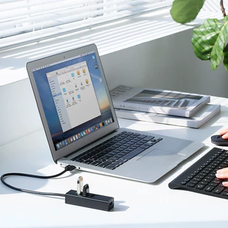 Caravan Crew USB Hub อุปกรณ์เพิ่มช่อง USB ใช้งานง่าย (4 ports)