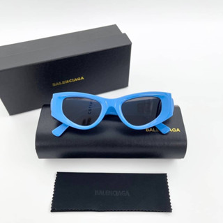 BALENCIAGA CAT-EYE SUNGLASSES แว่นตากันแดดแบรนด์บาลองเซียก้า ทรงแคทอาย