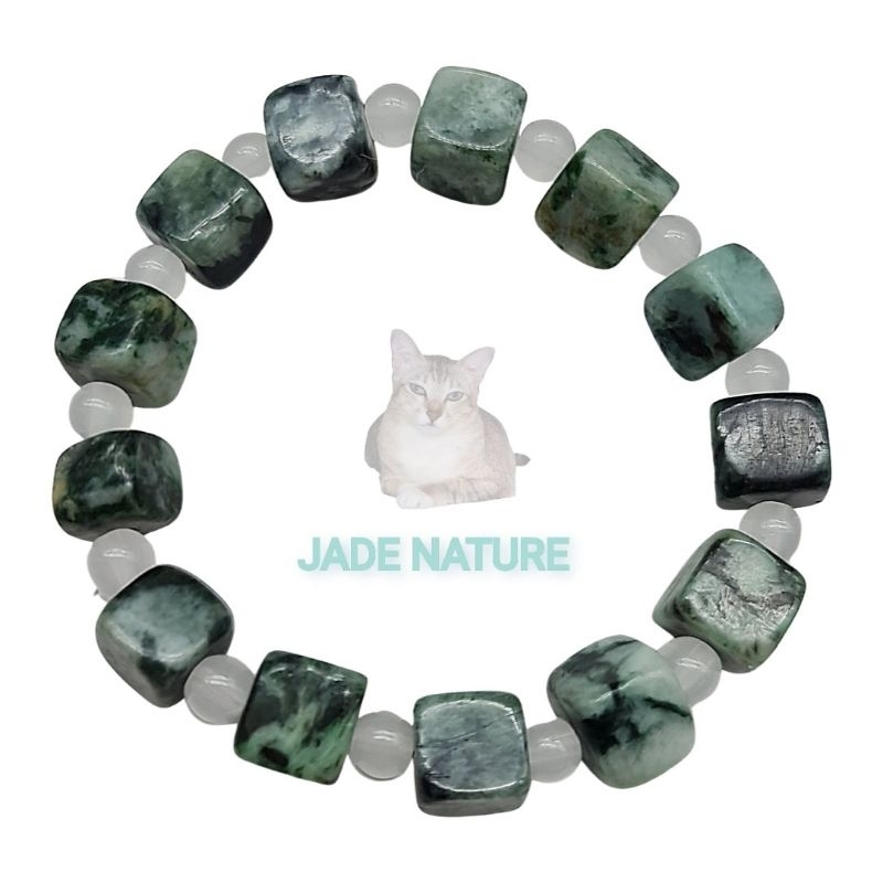 กำไลหยกแท้ หยกพม่า ทรงสี่เหลี่ยมลูกเต๋า เสริมมงคล