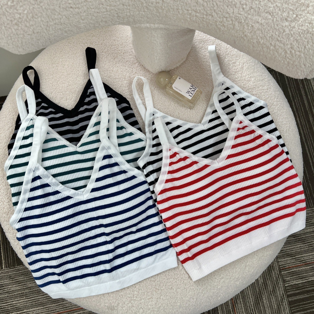 🔥ส่งด่วน 🔥เสื้อสายเดี่ยว เสื้อเอวลอยผ้าไหมพรมลายทางพร้อมส่งมี5สี  V125