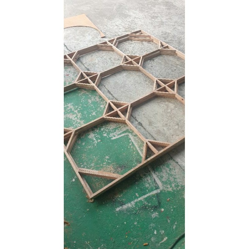 โครงเปล่า สำหรับเอาไปขึง ผ้าใบ หรือจะเป็น ผ้าสำหรับทำจอหนังต่างๆ ขนาด 40x60 , 50x70 , 50x80 , 60x80 , 60x90 ,  70x100 cm