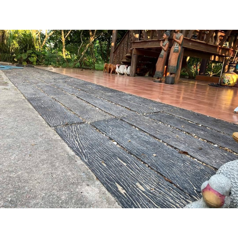 แผ่นปูพื้นทางเดินสวนลายไม้ ขนาด 20x80 ซม. คอนกรีตเสริมเหล็ก ดีไซน์สวยงามและทนทานต่อสภาพอากาศ รหัส 1210965800