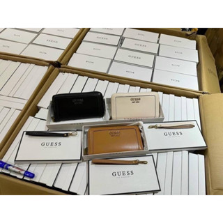 Guess Long Wallet กระเป๋าสตางค์ใบยาว วัสดุ Saffiano