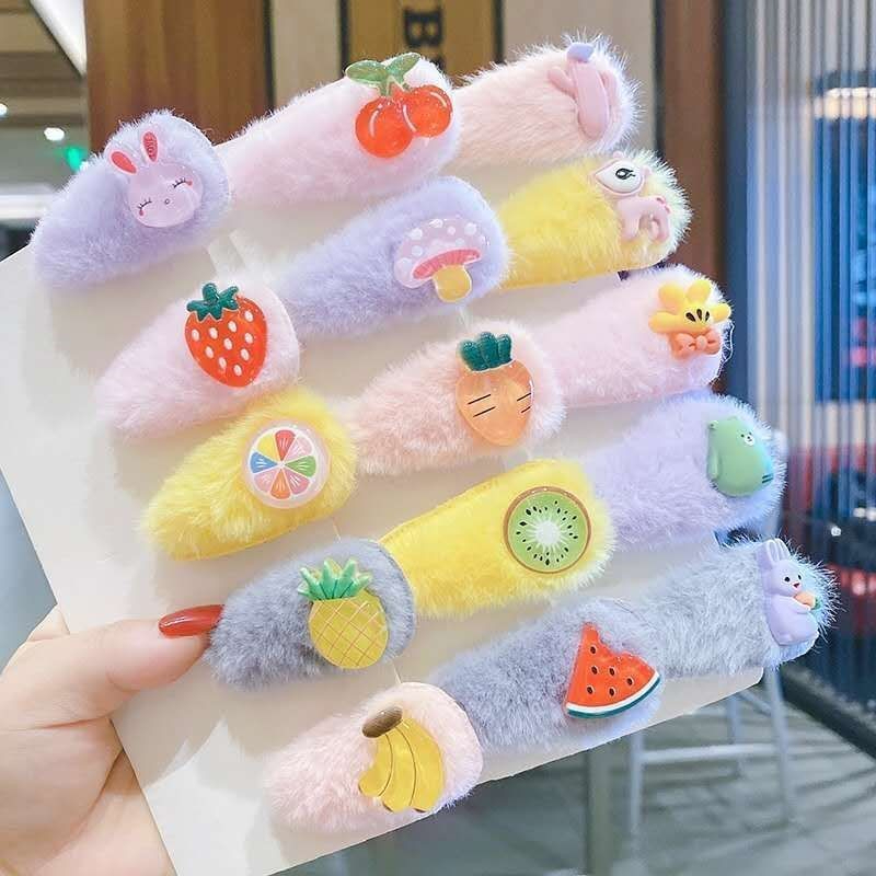 ✨พร้อมส่งจากไทย  กิ๊บติดผม กิ๊บติดผมน่ารักๆ กิ๊ํบติดผม ขนปุยๆ ลายการ์ตูน สุ่ม-Random จำนวน1ชิ้น B-32