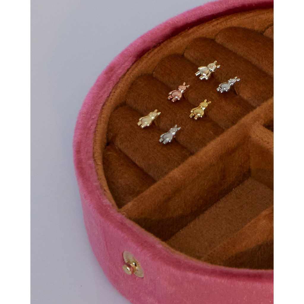 Julys - chubby rabbit earrings