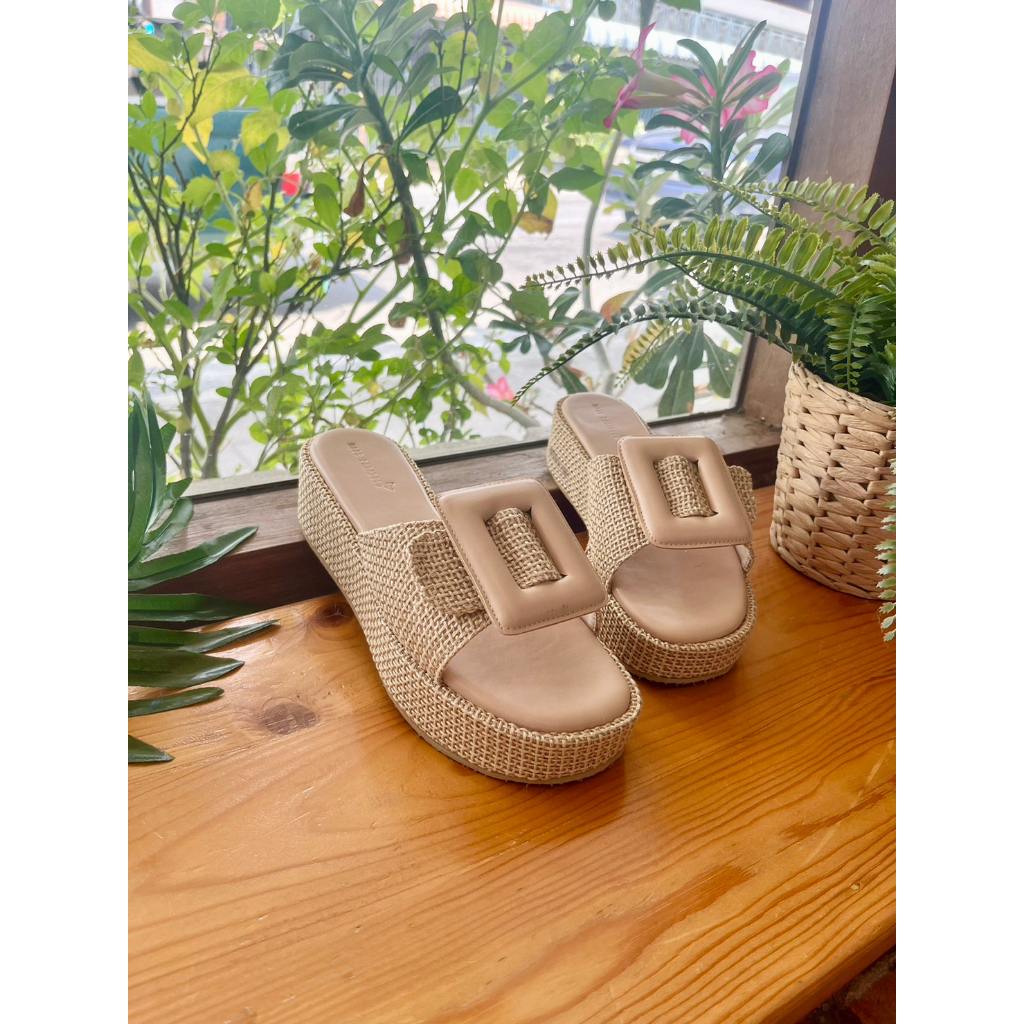 *CB01SHรองเท้าสานส้นเตารีด (BoYY) รองเท้าดังประจำมิสพี มากี่รอบก็หมดเสริมส้นให้ดูดีมีระดับ 1 ไม่ตำไม