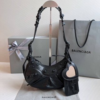 Balenciaga Le Cagole XS Shoulder Bag(Ori) 📌size 26x16x7 cm. 📌สินค้าจริงตามรูป งานสวยงาม หนังแท้💯