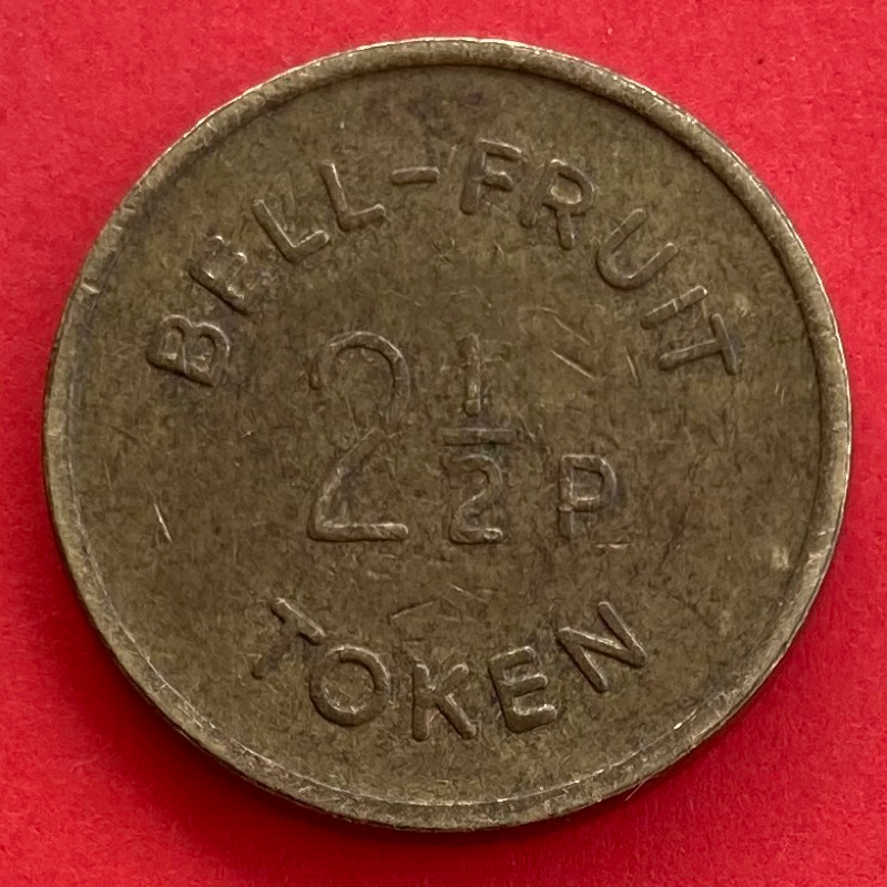 โทเค็นอังกฤษ 2½ Pence / 6 Pence - Bell-Fruit Token