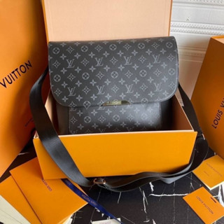 กระเป๋า Louis Vuitton  งานออริ สวยมาก* size 32cm.   boxset