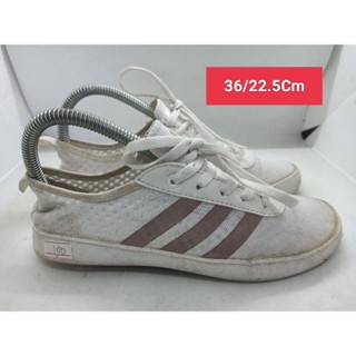 Adidas Size 36 ยาว 22.5 รองเท้ามือสอง ผู้หญิง ผู้ชาย ผ้าใบ แฟชั่น ทำงาน ลำลอง เดิน  เที่ยว วิ่ง ออกกำลังกาย